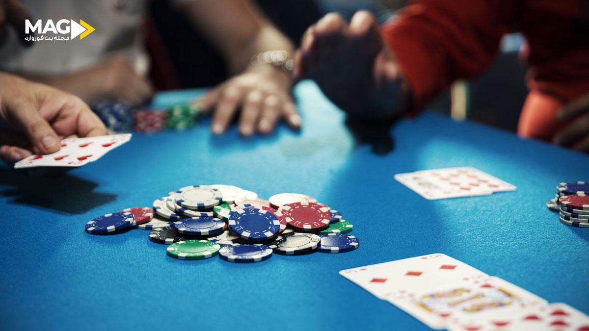 استردل در پوکر (Straddle) چیست؟ آیا باید از آن استفاده کنیم؟ چیپ پوکر