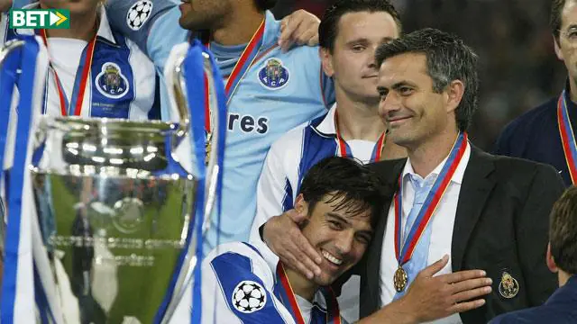 تاریخچه تیم فوتبال پورتو مورینیو ۲۰۰۴