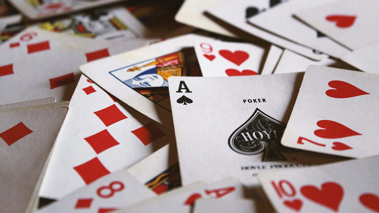 بازی کارتی کلوبیوش بازی کارتی کلوبیوش